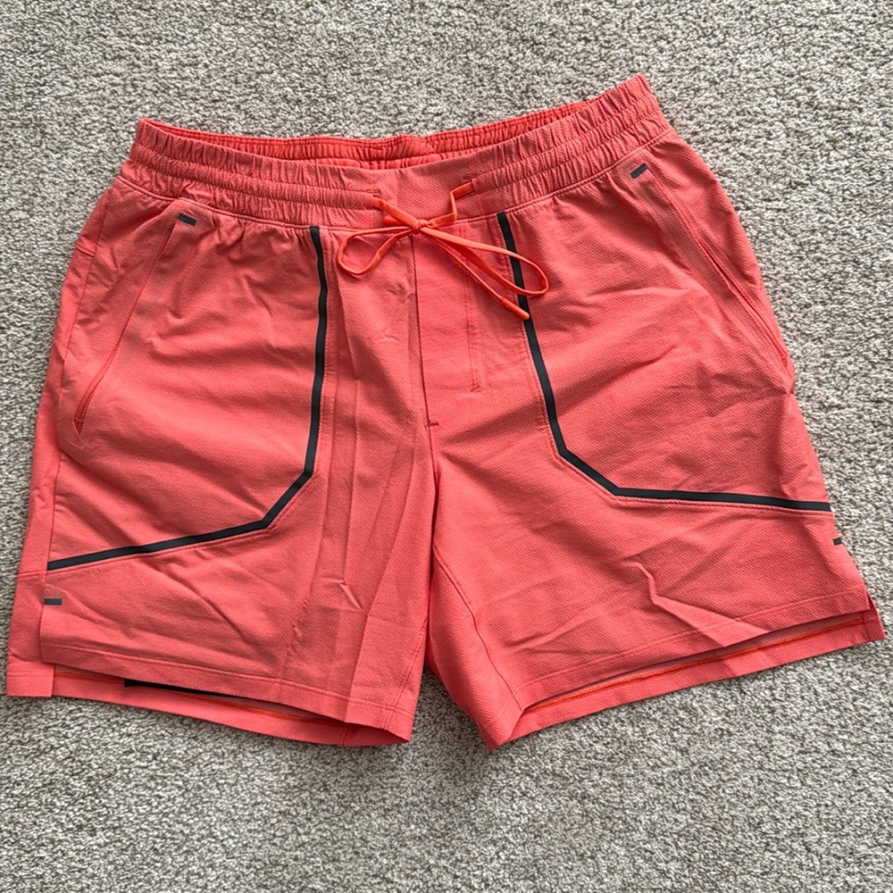 Men’s Lululemon Lined Shorts